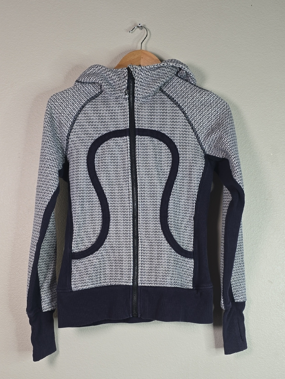 Lululemon Scuba  Hoodie II Washi Weabe Angel Wing Size 6